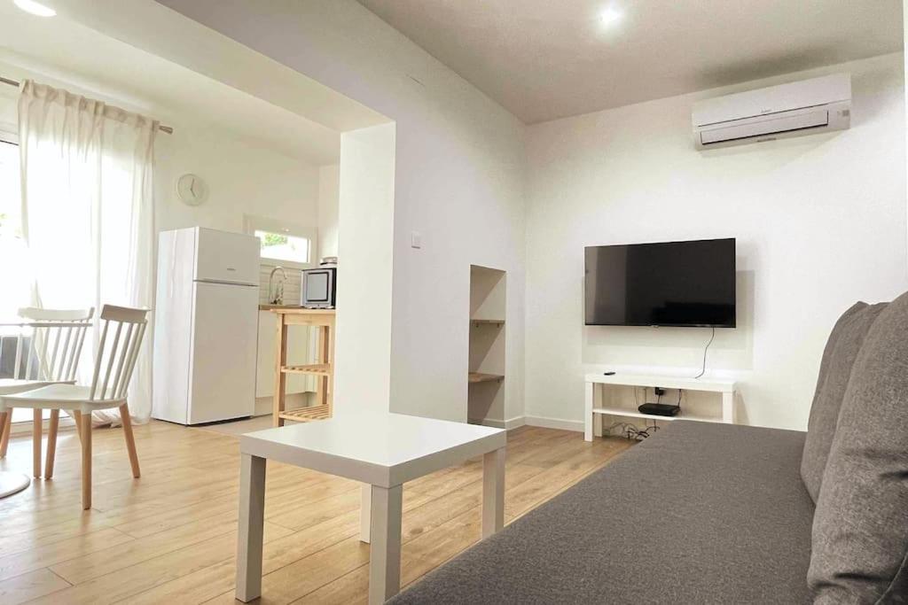 Cozy & Elegant Appartement Narbonne Exterior foto
